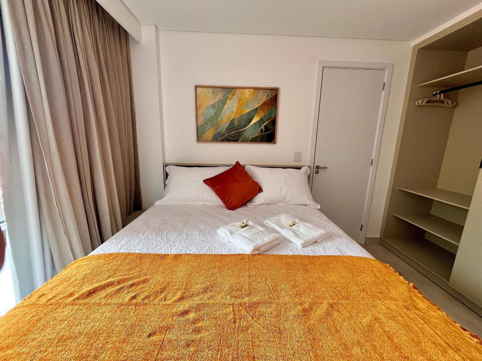 Hyde Park By Living Apartment